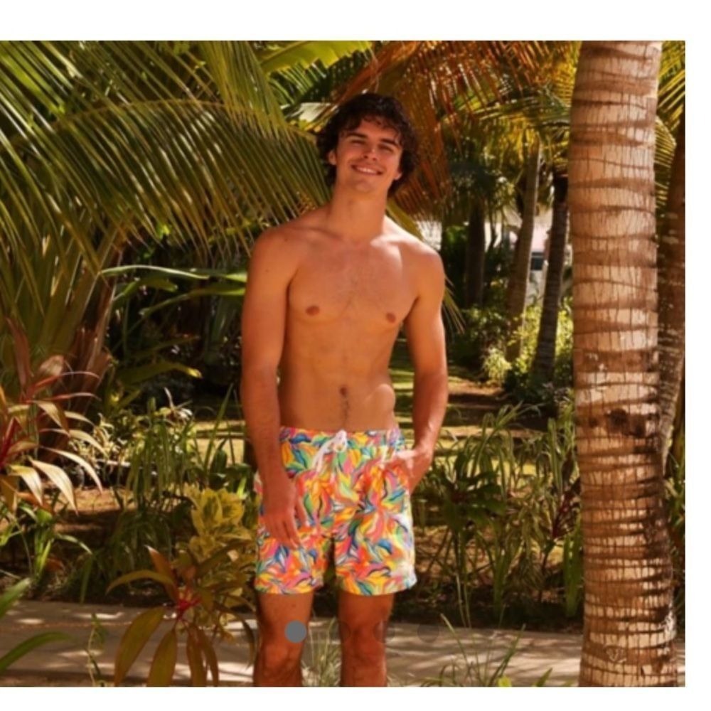 Kulani Kinis Swim Trunks Tropical Illusion Multicolor XL New With Tags